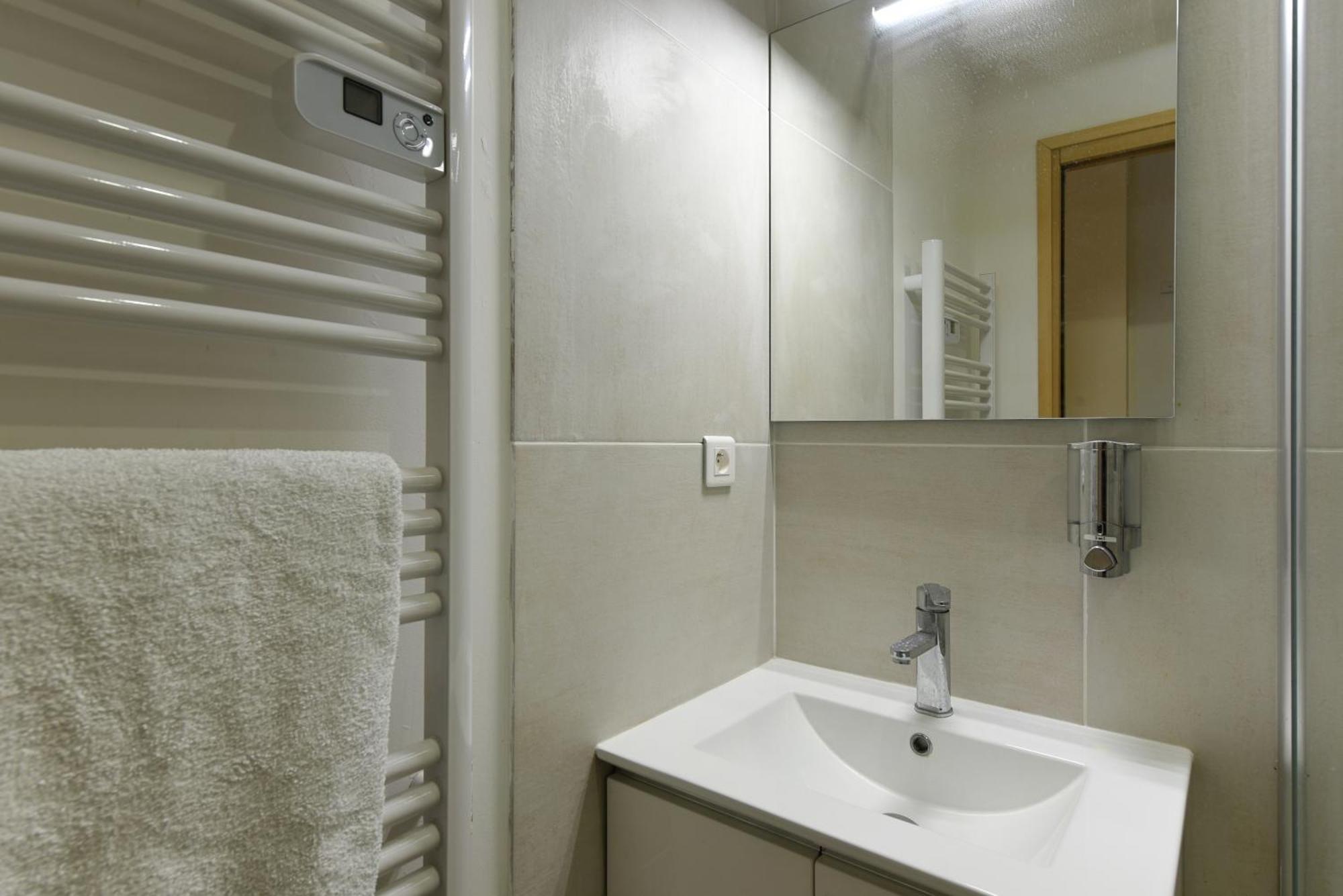 Provencal Studio Netflix Appart-Hotel-Provence La Fare-les-Oliviers Zewnętrze zdjęcie